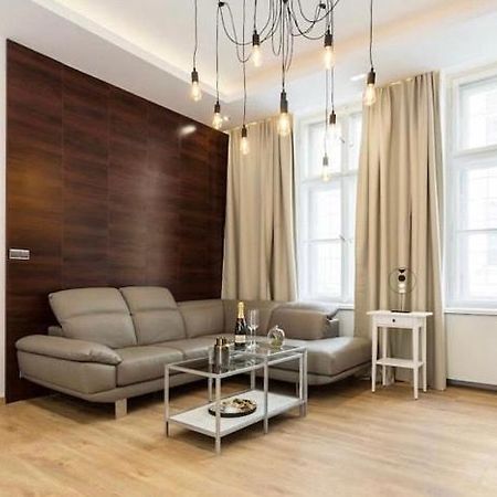 Luxury Apartment On Wenceslas Square 布拉格 外观 照片
